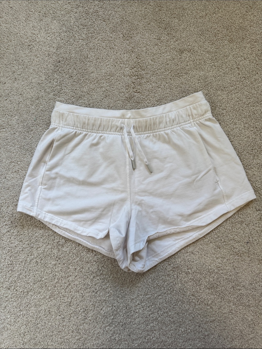 lululemon Inner Glow High-Rise Sweatshorts 3" Athletic Lounge White Sz8